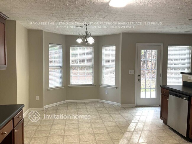 Building Photo - 5411 Skylar Creek Ln NE