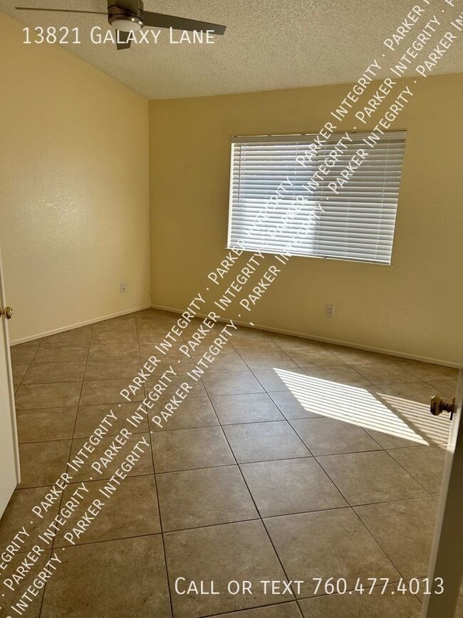 Foto del edificio - 13821 Galaxy Ln