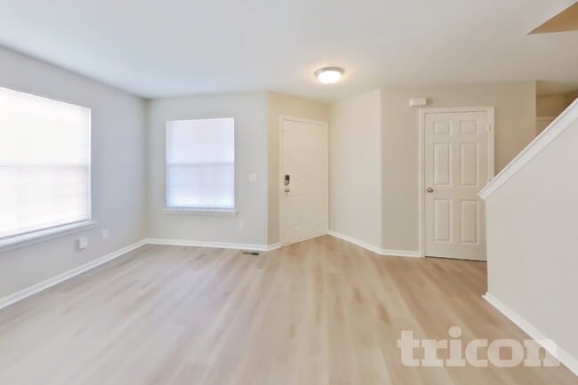 Building Photo - 8117 Pelham Pl