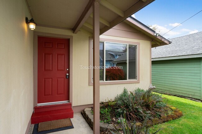 Foto del edificio - Quaint 3BD/1BA Home Near Mt. Tabor & Kern ...