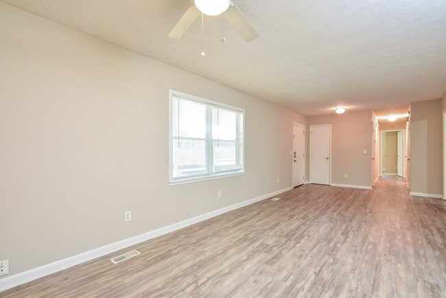 Building Photo - 4624 Elm Ridge Ct