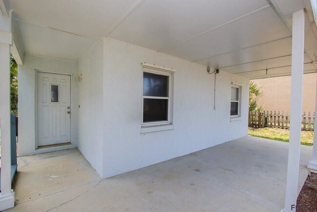 Building Photo - 2120 S Central Ave