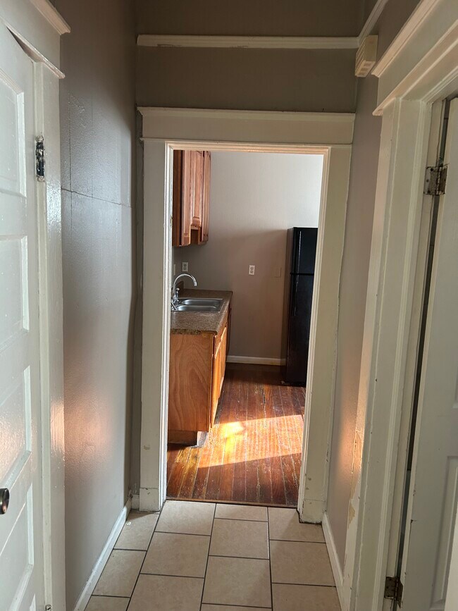 Hallway - 3009 Audubon St