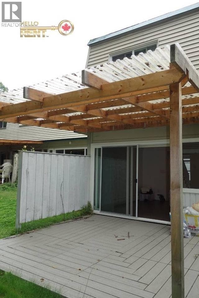 Building Photo - 801 Westview Crescent