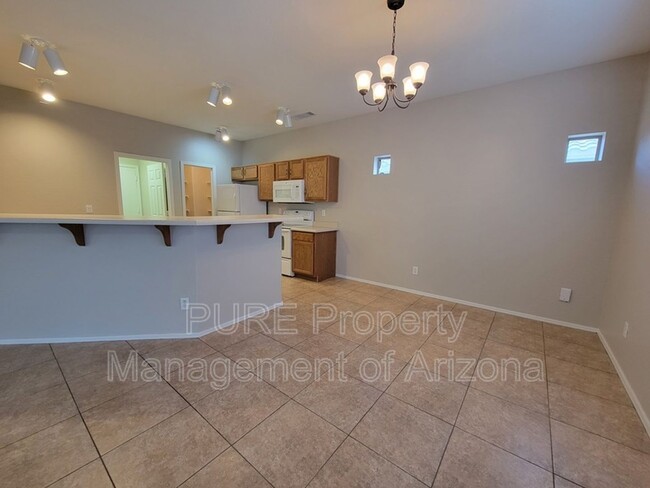 Building Photo - PRICED BELOW COMPS! Beautiful Surprise Home