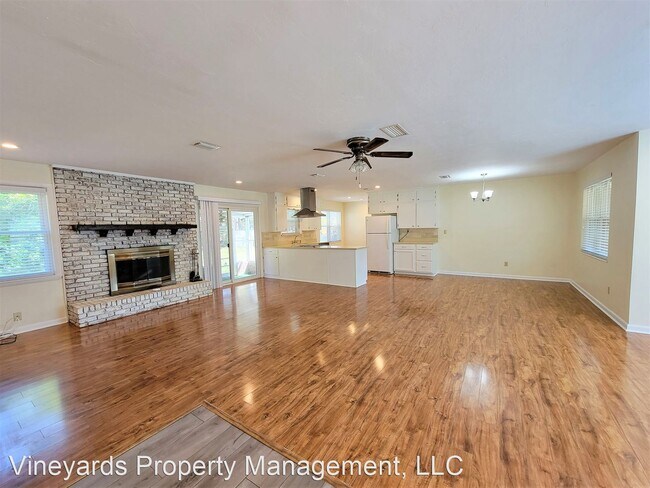 Foto del edificio - 4 br, 2 bath House - 4025 Ardara Dr