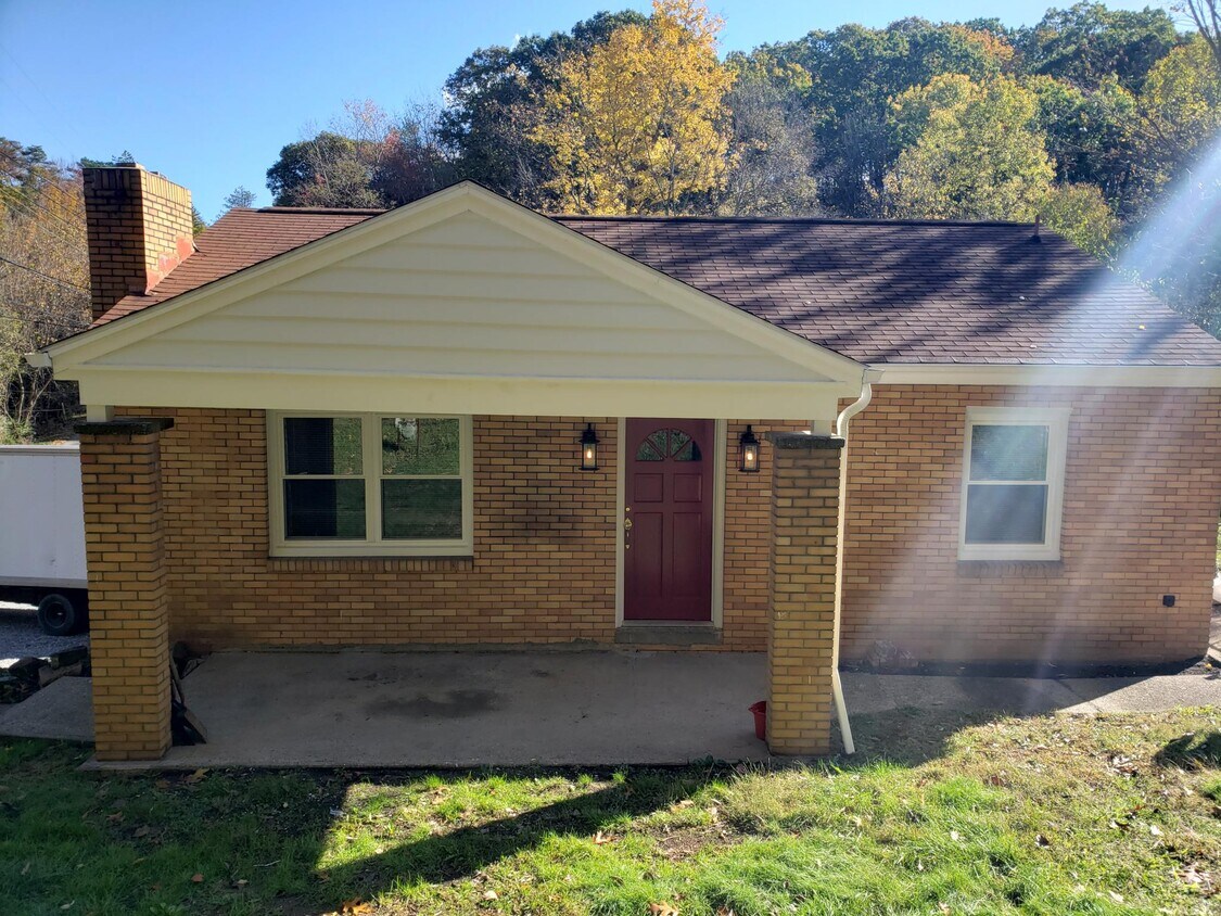 1150 Chapel Rd, Monaca, PA 15061 House Rental in Monaca, PA