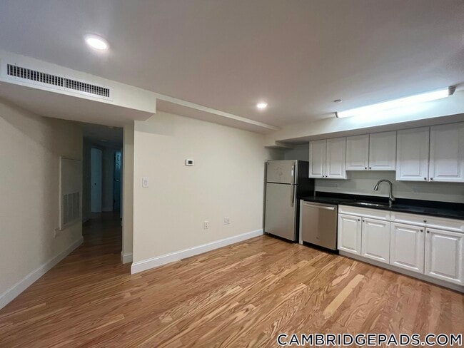 Building Photo - 1 Langdon Square