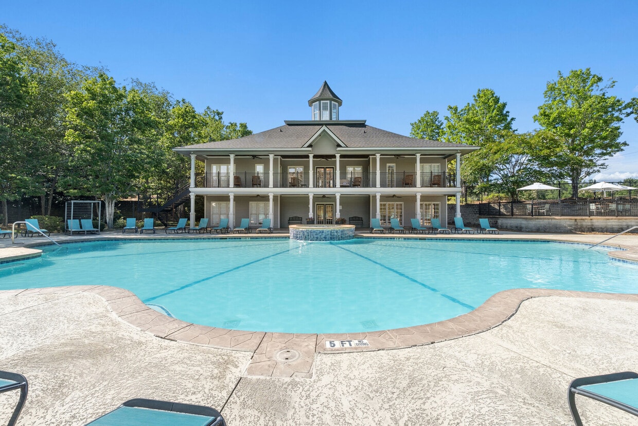 Foto principal - Steeple Crest Apartment Homes