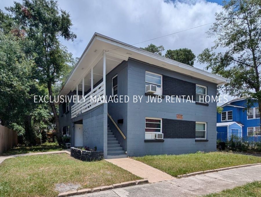 Primary Photo - 239 E 16th St