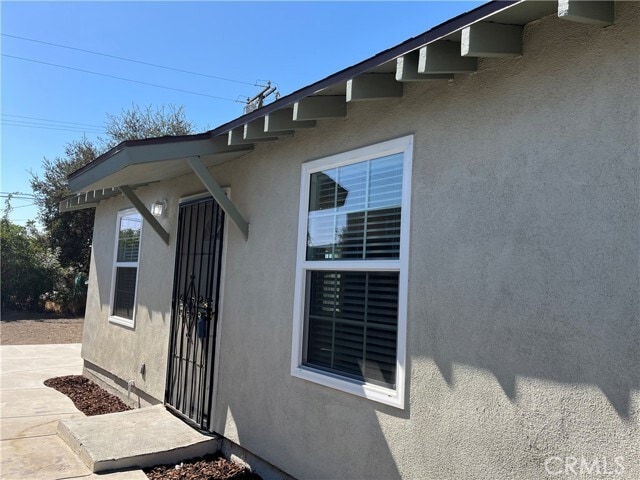 Building Photo - 482 W Orange Grove Ave
