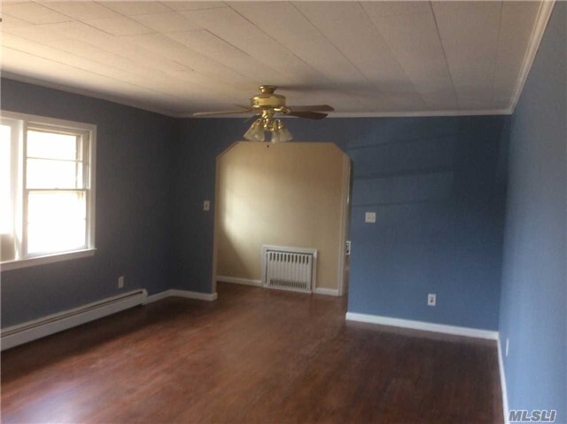 Building Photo - 131 Hickory St