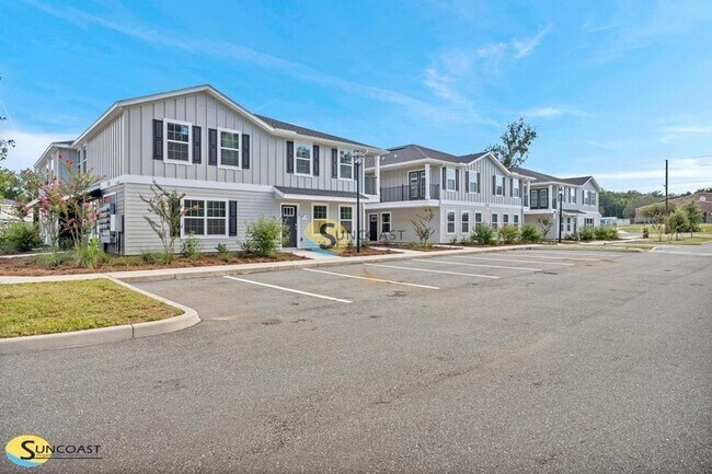 Building Photo - 3821 SW 43rd Ct