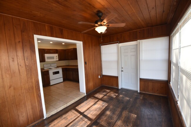 Building Photo - 2308 Carroll Pl