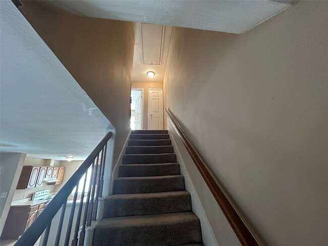 Building Photo - 2030 Plantation Dr
