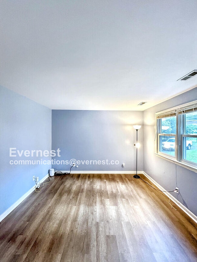 Foto del edificio - 2611 Gravel Hill Rd