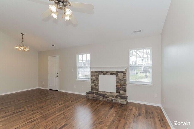 Foto del edificio - 2117 Sebastiani Drive, Charlotte, NC 28214