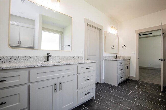 Foto del edificio - 108 White Oak St