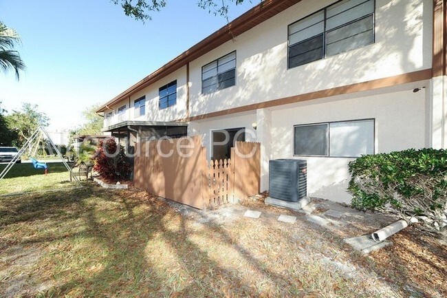 Building Photo - 9209 Seminole Blvd