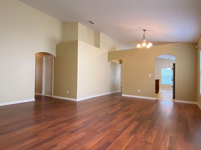 Building Photo - 14936 Faberge Dr