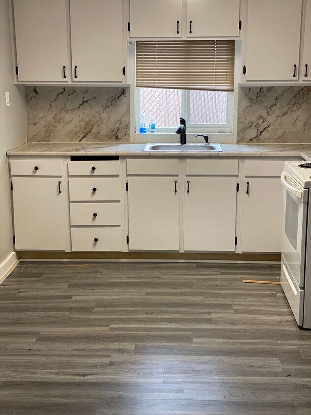 Primary Photo - Newly Remodeled 3 bedroom 1 bath house
