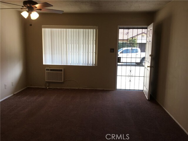 Foto del edificio - 10439 Western Ave
