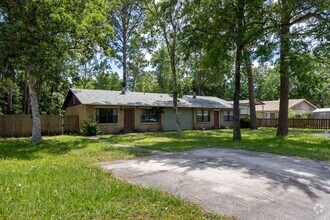 Building Photo - 203 NE 40 Ln
