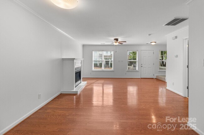Foto del edificio - 17311 Villanova Rd