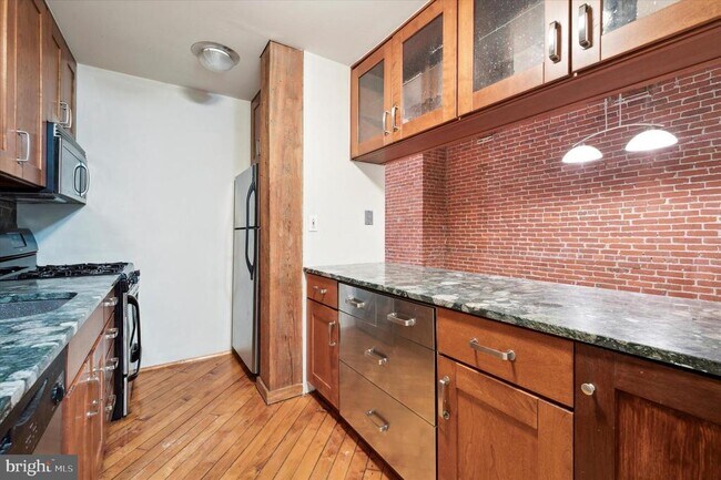 Foto del edificio - 122-24 Chestnut St