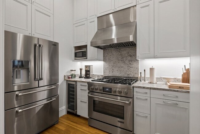 Foto del edificio - 102 Beacon St