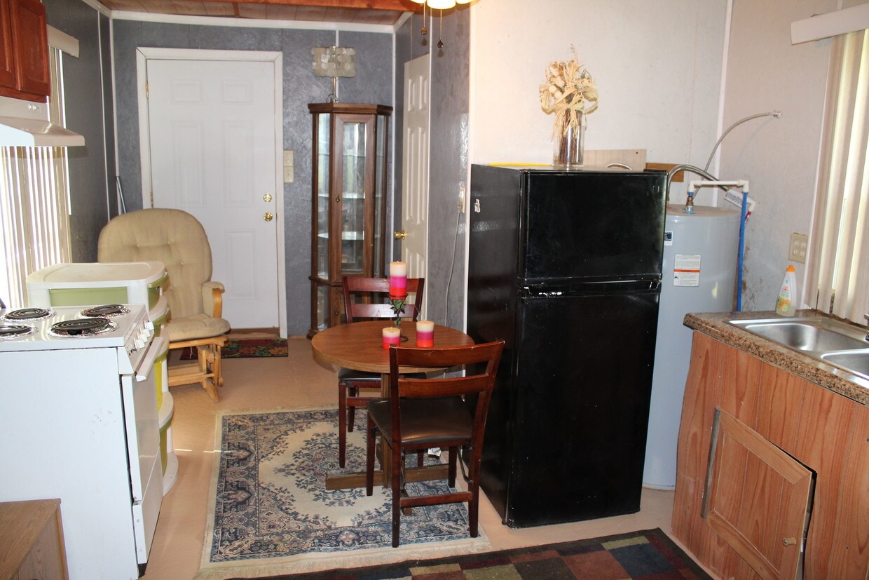 Primary Photo - 2799 Woodmont Dr