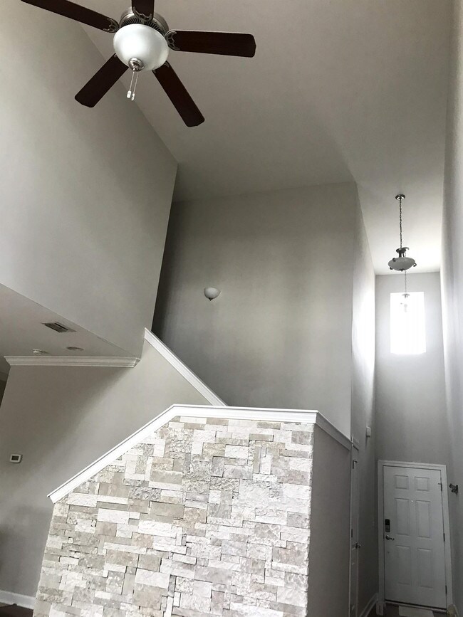 Foto del edificio - 1134 Fairway Ln