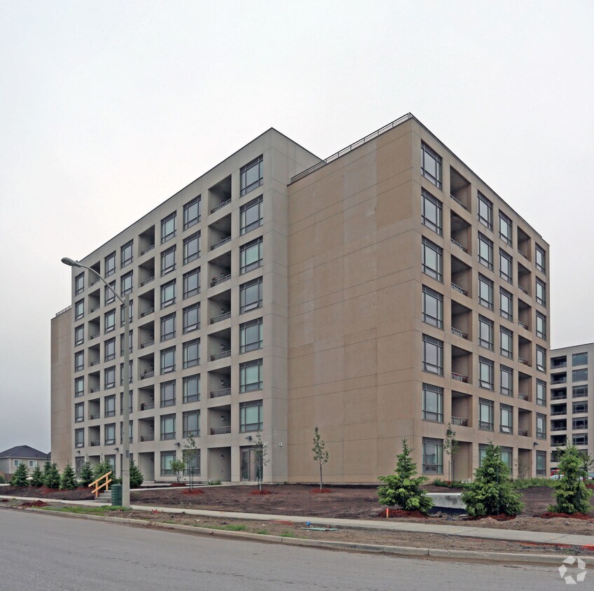 Grand Vista Apartments 1300 Benson St Oshawa, ON