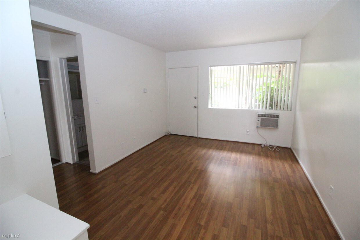 Primary Photo - 6000 Franklin Ave