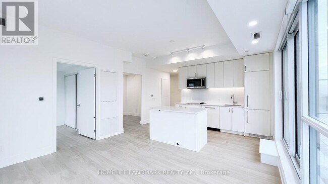 Photo du bâtiment - 181 Sheppard Ave E