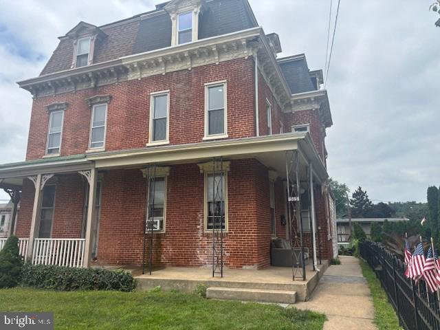 Foto principal - 303 Chestnut St