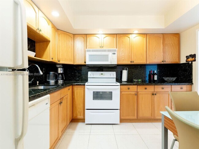 Building Photo - 250 174th St