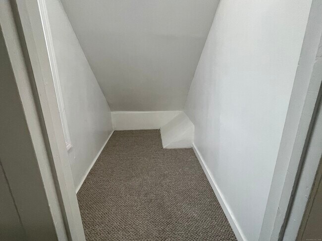 Building Photo - 263 Jefferson St