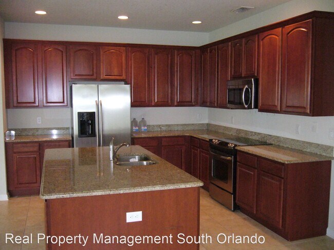 Building Photo - 4 br, 3.5 bath House - 13231 Charfield St