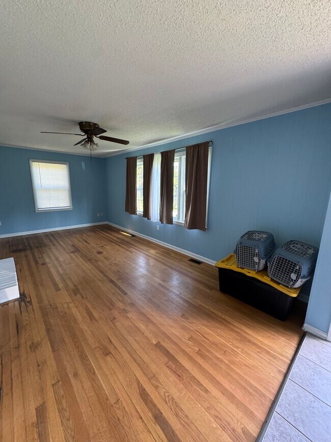 Foto del edificio - 829 Montclair Cir NW