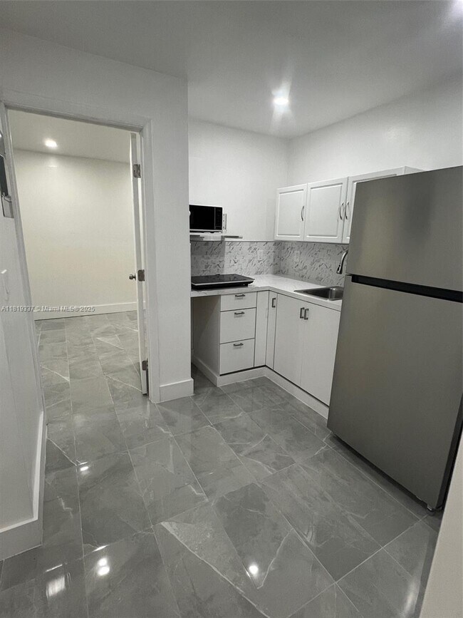 Foto del edificio - 545 NW 20th St