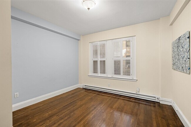 Foto del edificio - 180 Commonwealth Ave