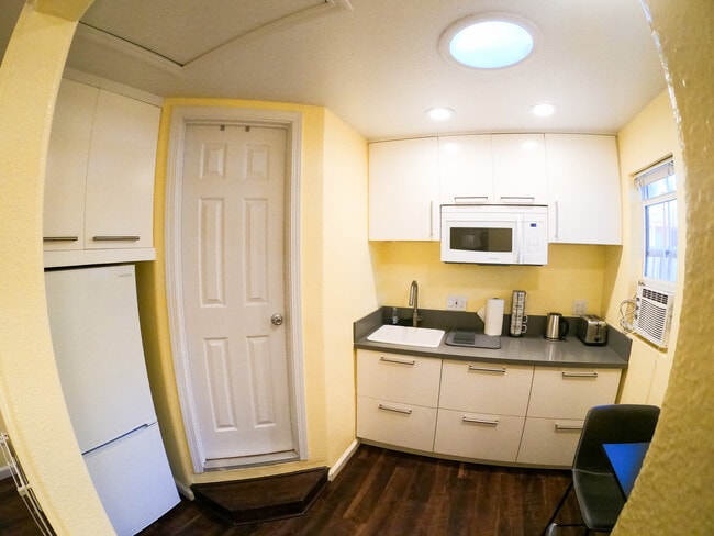 Foto del edificio - 2308 Oakwood Dr