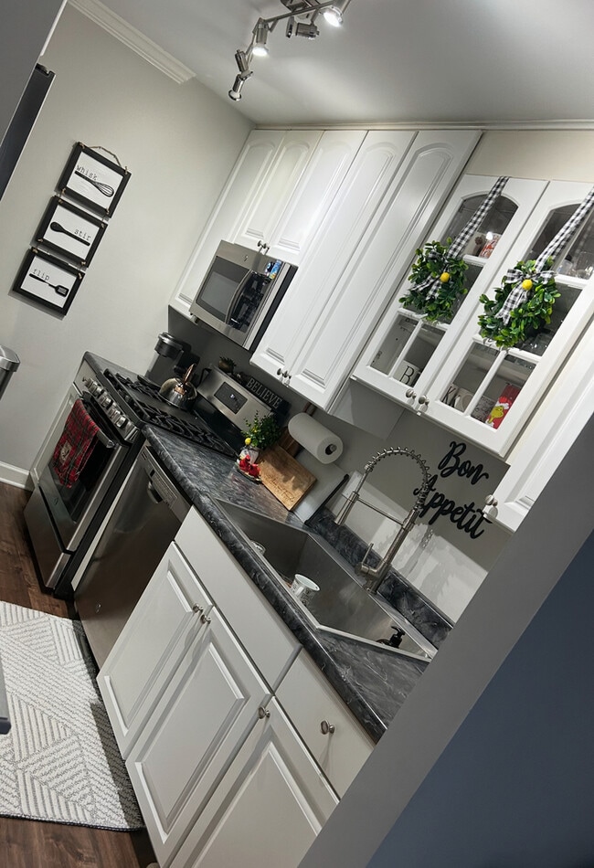 Foto del edificio - 2407 N Kennicott Dr
