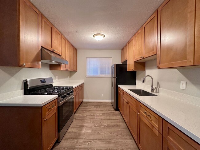 Building Photo - 01632