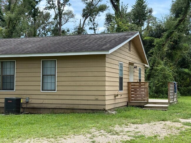 Foto del edificio - 6732 Apalachee Pky