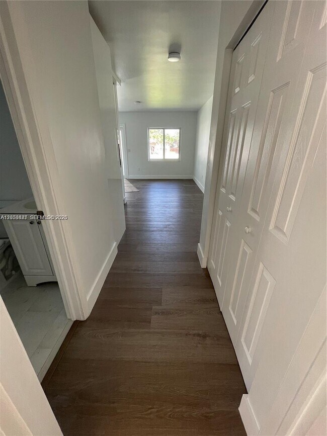 Foto del edificio - 2856 SW 37th Ave