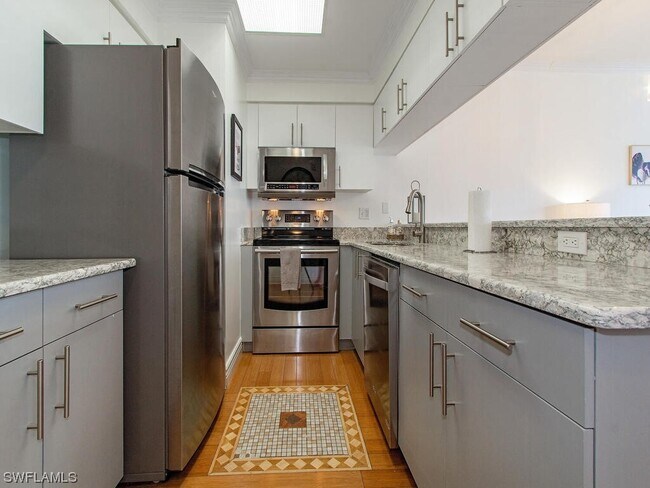 Building Photo - 3311 Europa Dr