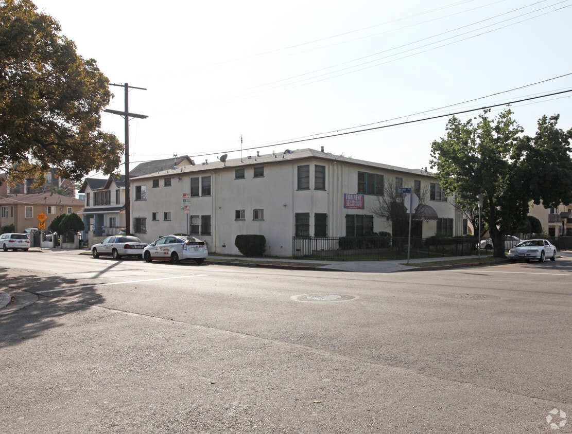Building Photo - 5404 La Mirada Ave