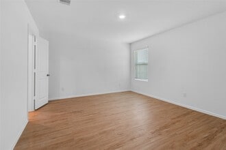 Building Photo - 727 Delany Cv Ct
